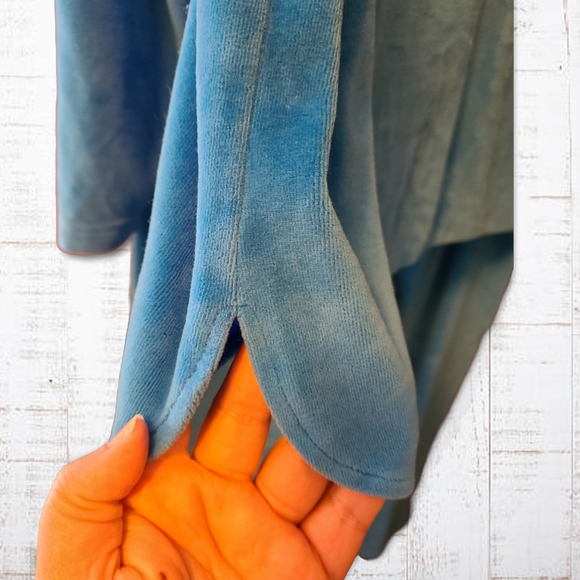 Blue Velvety 2pc Set w/ Sparkly Snowflakes by Links - Picture 8 of 9